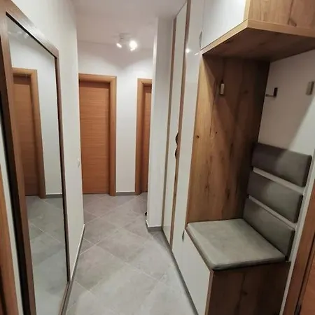 Apartment 3 стаен